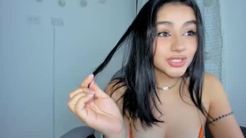 julia_strauns online show from 02.12.25