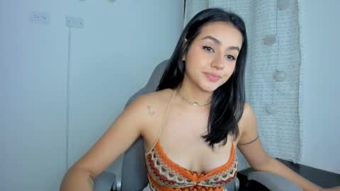 julia_strauns online show from 02.12.25