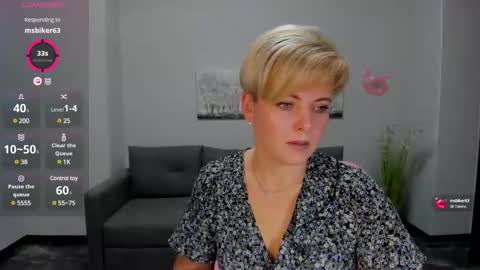 Snapshot of julia_wilsons chatting on 12.07.24 Julia online show from 12.07.24