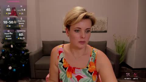 Snapshot of julia_wilsons chatting on 12.16.24 Julia online show from 12.16.24