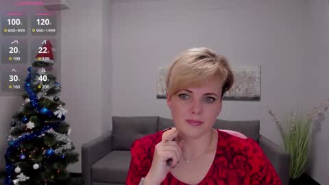 Snapshot of julia_wilsons chatting on 12.25.24 Julia online show from 12.25.24