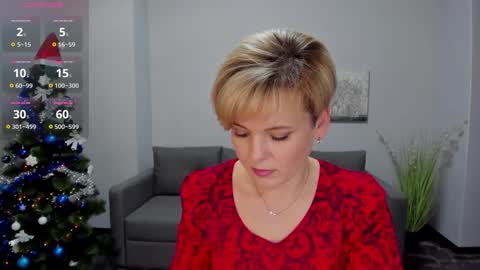 Snapshot of julia_wilsons chatting on 12.26.24 Julia online show from 12.26.24