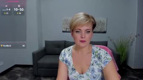 Snapshot of julia_wilsons chatting on 01.24.25 Julia online show from 01.24.25