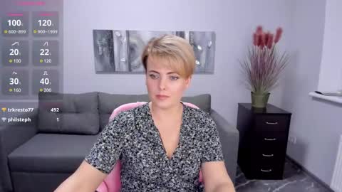 Snapshot of julia_wilsons chatting on 02.01.25 Julia online show from 02.01.25