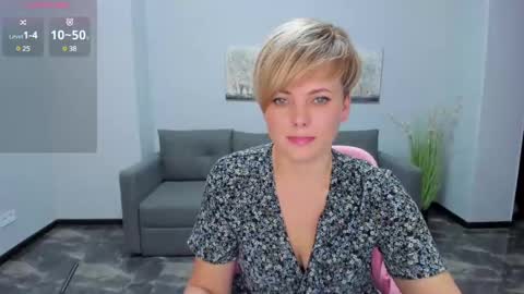 Snapshot of julia_wilsons chatting on 02.05.25 Julia online show from 02.05.25