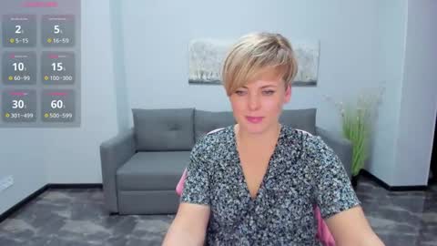 Snapshot of julia_wilsons chatting on 02.05.25 Julia online show from 02.05.25