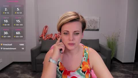 Snapshot of julia_wilsons chatting on 02.12.25 Julia online show from 02.12.25