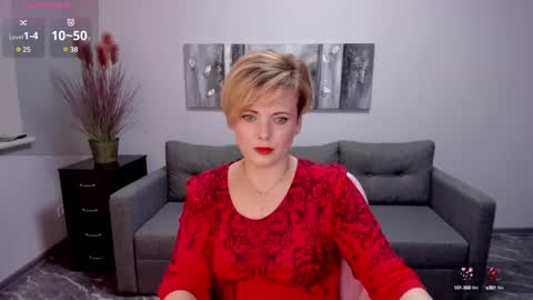 Snapshot of julia_wilsons chatting on 02.22.25 Julia online show from 02.22.25