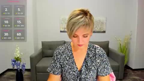 Snapshot of julia_wilsons chatting on 09.26.25 Julia online show from 09.26.25