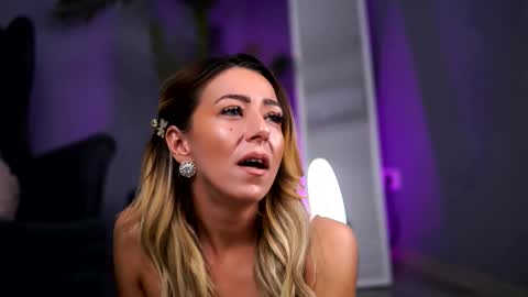 Julia online show from 12.19.25