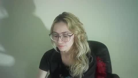 JuliaMack online show from 01.02.25