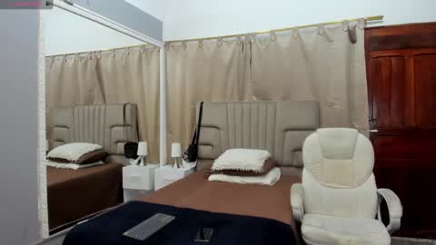 julian billy online show from 02.05.25