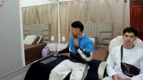 julian billy online show from 02.06.25