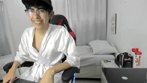 Julian online show from 03.17.26