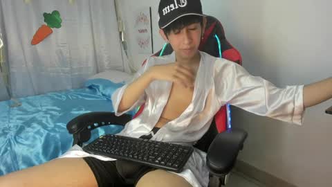 Julian online show from 04.09.26