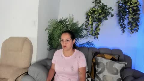 Snapshot of juliana_forero_ chatting on 10.10.25 juliana_forero_ online show from 10.10.25