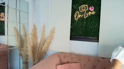 Juli  online show from 11.02.25