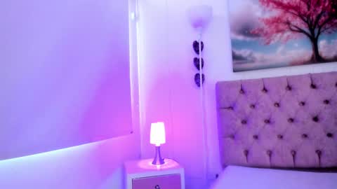 Snapshot of julianaa_castro chatting on 01.13.25 JULIANA CASTRO online show from 01.13.25