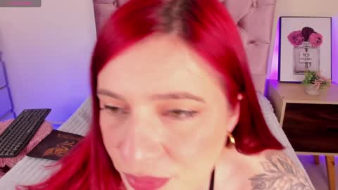 Snapshot of julianaarboleda chatting on 01.10.25 Juli online show from 01.10.25