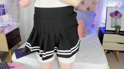 Snapshot of julianaarboleda chatting on 03.08.25 Juli online show from 03.08.25