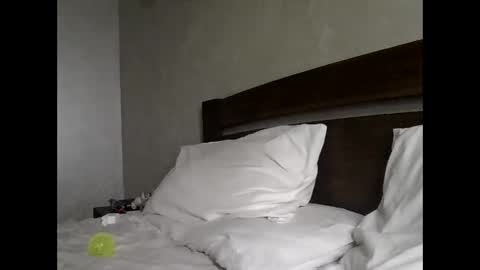 julianagold1 online show from 10.10.25