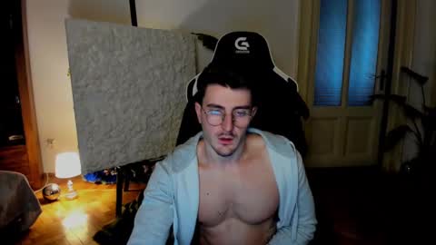 Snapshot of juliandylan chatting on 12.03.24 JulianDylan online show from 12.03.24