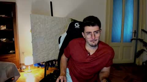 Snapshot of juliandylan chatting on 12.08.24 JulianDylan online show from 12.08.24