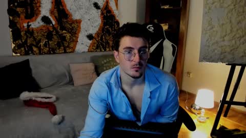 Snapshot of juliandylan chatting on 12.14.24 JulianDylan online show from 12.14.24