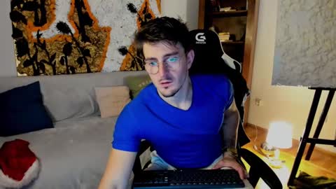Snapshot of juliandylan chatting on 12.15.24 JulianDylan online show from 12.15.24