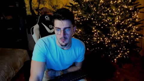 Snapshot of juliandylan chatting on 12.23.24 JulianDylan online show from 12.23.24