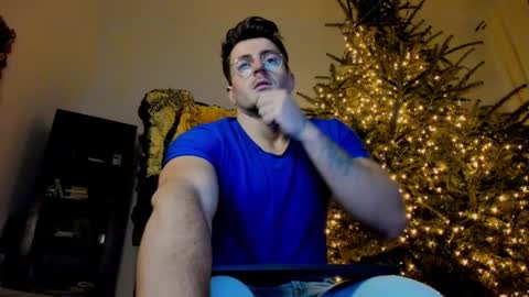 Snapshot of juliandylan chatting on 01.05.25 JulianDylan online show from 01.05.25