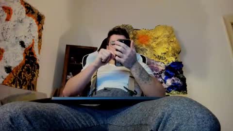 Snapshot of juliandylan chatting on 01.13.25 JulianDylan online show from 01.13.25