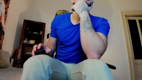 Snapshot of juliandylan chatting on 01.14.25 JulianDylan online show from 01.14.25