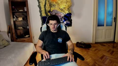 Snapshot of juliandylan chatting on 01.20.25 JulianDylan online show from 01.20.25