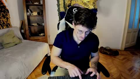 Snapshot of juliandylan chatting on 01.21.25 JulianDylan online show from 01.21.25