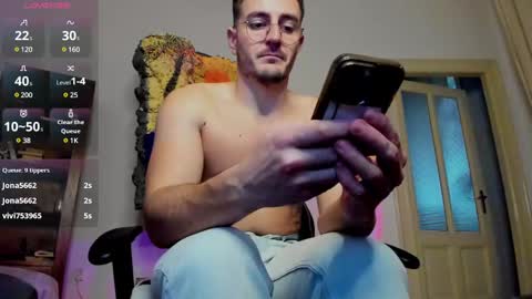 Snapshot of juliandylan chatting on 01.25.25 JulianDylan online show from 01.25.25