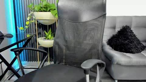 Snapshot of juliansexxx16 chatting on 12.26.24 Julian online show from 12.26.24