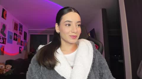 Jeimy Help me to reach 100 thumbs up online show from 03.24.26