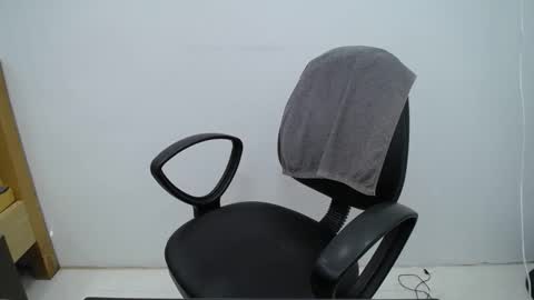 julie9x online show from 10.03.25