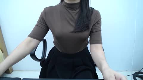 julie9x online show from 10.25.25