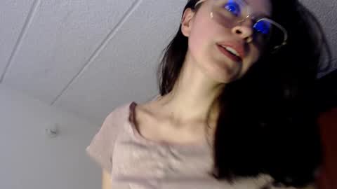 Snapshot of julie_autmn_ chatting on 03.10.25 yules online show from 03.10.25