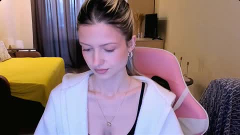 Julie online show from 02.10.26