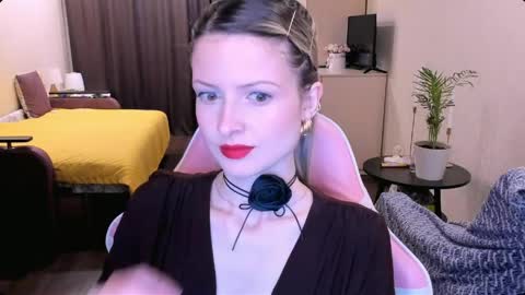 Julie online show from 04.15.26