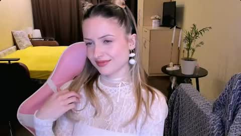 Julie online show from 04.26.26