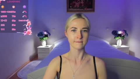 Snapshot of julieblazex chatting on 05.24.26 julieblazex online show from 05.24.26