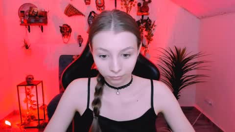 juliedaniel online show from 04.07.26