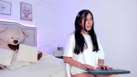 juliee_ross online show from 05.19.26