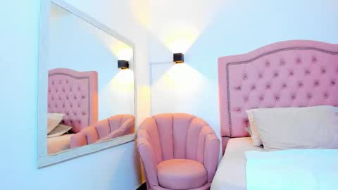 Julieehabubu online show from 09.19.25