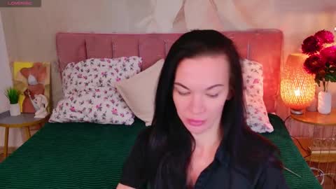 juliehill online show from 02.05.26