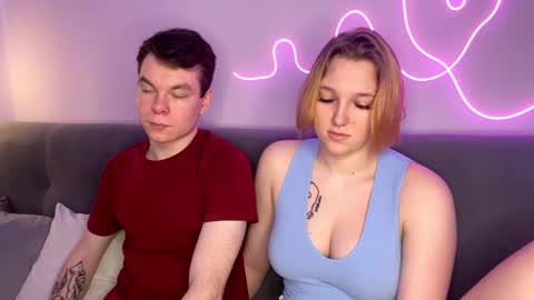 Snapshot of julielourens chatting on 10.22.25 Julie and Thomas online show from 10.22.25